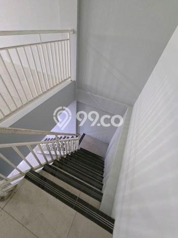 LOKASI PREMIUM! Ruko Kawasan Niaga Kawasan Ciracas, Luas 528m², Siap Operasional LOKASI PREMIUM! Ruko Kawasan Niaga Kawasan Ciracas, Luas 528m², Siap Operasional