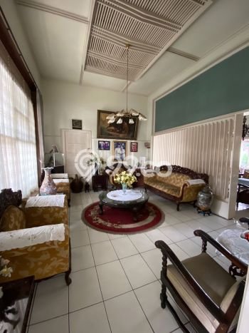 Ready to Use! Luxury House LT 629m2 Desain Elegan di Riau Ready to Use! Luxury House LT 629m2 Desain Elegan di Riau