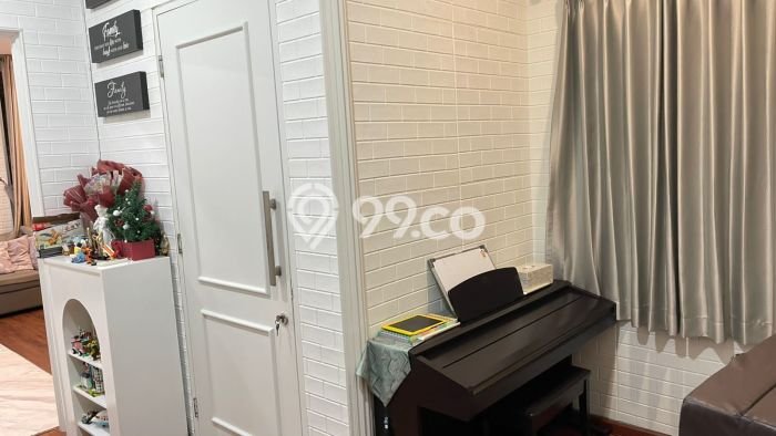 Siap Huni Rumah Mewah 5 Kamar di Kemayoran Dekat ke Mana Pun Siap Huni Rumah Mewah 5 Kamar di Kemayoran Dekat ke Mana Pun