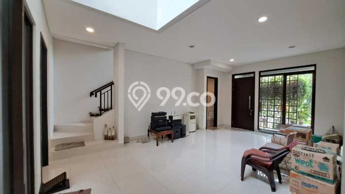 Rumah Elit Modern Tanpa Renovasi di BSD Eminent Tangerang Rumah Elit Modern Tanpa Renovasi di BSD Eminent Tangerang