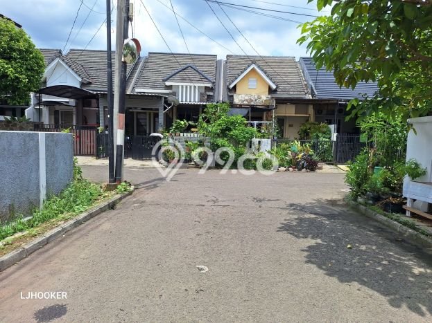 Jual Rumah Minimalis Bagus Punya 3 KT di Serpong Tangerang Selatan SHM Jual Rumah Minimalis Bagus Punya 3 KT di Serpong Tangerang Selatan SHM