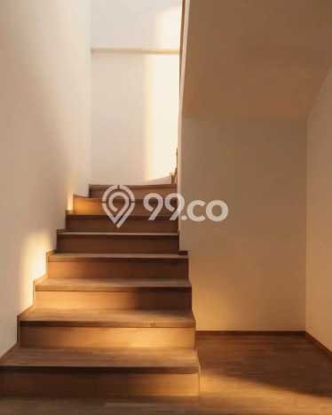 Hunian Mewah Siap Huni LT 280m2 di BSD, Tangerang Selatan Hunian Mewah Siap Huni LT 280m2 di BSD, Tangerang Selatan