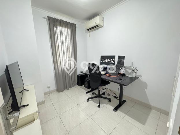 Hunian Mewah LB 250m2 Siap Huni Desain Elegan di BSD Puspita Loka, Tangerang Hunian Mewah LB 250m2 Siap Huni Desain Elegan di BSD Puspita Loka, Tangerang