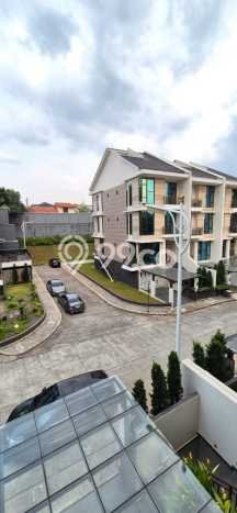 Dijual Rumah Luas Megah Dengan View Eksklusif di Pondok Indah, Jakarta Selatan Dijual Rumah Luas Megah Dengan View Eksklusif di Pondok Indah, Jakarta Selatan