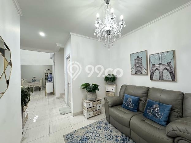 Hunian Mewah LB 250m2 Siap Huni Desain Elegan di BSD Puspita Loka, Tangerang Hunian Mewah LB 250m2 Siap Huni Desain Elegan di BSD Puspita Loka, Tangerang