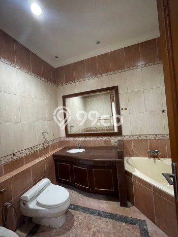 Rumah Impian dengan Luas Tanah 217m² di Kawasan Elite Kelapa Gading, Jakarta Utara Rumah Impian dengan Luas Tanah 217m² di Kawasan Elite Kelapa Gading, Jakarta Utara