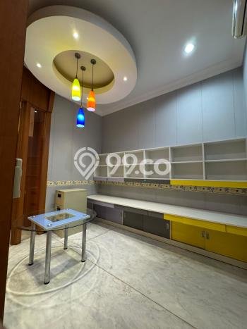 Siap Huni Rumah Mewah 5 Kamar di Kelapa Gading Dekat ke Mana Saja Siap Huni Rumah Mewah 5 Kamar di Kelapa Gading Dekat ke Mana Saja