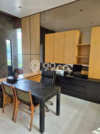 Hunian Mewah Dijual LT 300m2 di Kelapa Gading, Jakarta Utara Hunian Mewah Dijual LT 300m2 di Kelapa Gading, Jakarta Utara