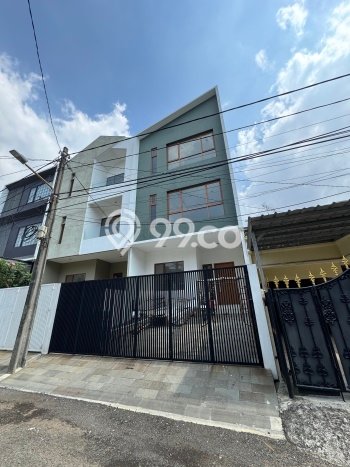 Rumah Mewah Siap Huni LT 108m2 di Kelapa Gading, Jakarta Utara Rumah Mewah Siap Huni LT 108m2 di Kelapa Gading, Jakarta Utara