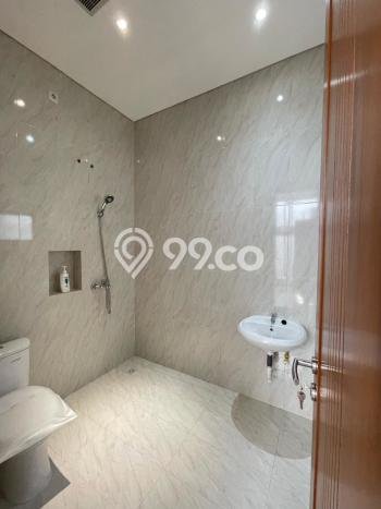 BEST DEAL! Rumah Siap Huni di Kelapa Gading, LT 102m² LB 100m² BEST DEAL! Rumah Siap Huni di Kelapa Gading, LT 102m² LB 100m²
