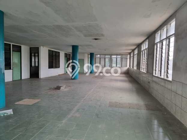 Gudang Disewakan di Holis Cigondewah, Luas 700m², Lokasi Komersial, Jalan Utama Gudang Disewakan di Holis Cigondewah, Luas 700m², Lokasi Komersial, Jalan Utama