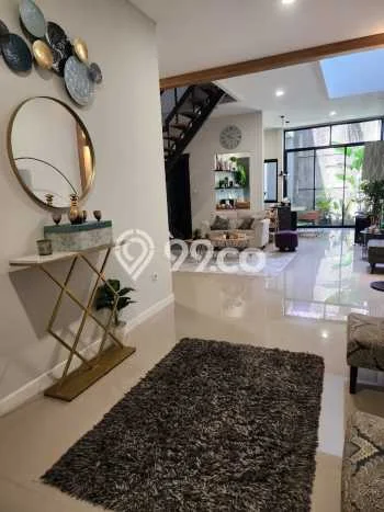 Ready to Use! Luxury House LT 120m2 Desain Modern di BSD Kencana Loka Ready to Use! Luxury House LT 120m2 Desain Modern di BSD Kencana Loka