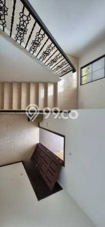 Hunian Mewah LB 227m2 Siap Pakai Desain Elegan di BSD, Tangerang Hunian Mewah LB 227m2 Siap Pakai Desain Elegan di BSD, Tangerang