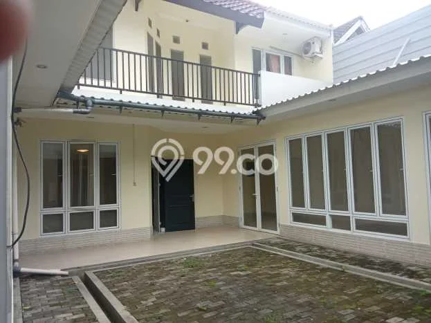 Rumah sewa siap huni 6 Kamar Tidur di BSD Giri Loka, Tangerang Rumah sewa siap huni 6 Kamar Tidur di BSD Giri Loka, Tangerang
