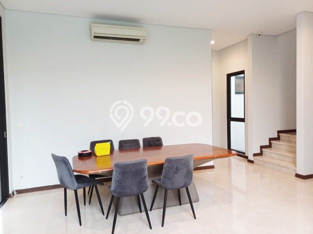 Jarang Ada! Rumah Kontrakan 5 Kamar Nyaman Siap Huni BSD City Jarang Ada! Rumah Kontrakan 5 Kamar Nyaman Siap Huni BSD City