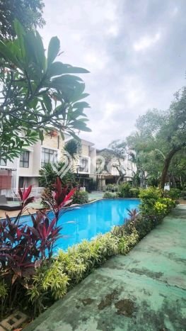 GOOD DEAL! Rumah di BSD City, 4 KT, Siap Huni, Luas 252m2m² Bangunan 320m2m² GOOD DEAL! Rumah di BSD City, 4 KT, Siap Huni, Luas 252m2m² Bangunan 320m2m²