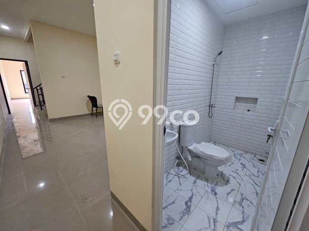 Rumah Elit Modern Tanpa Renovasi di Duri Kepa Jakarta Barat Rumah Elit Modern Tanpa Renovasi di Duri Kepa Jakarta Barat