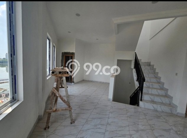 Rumah Mewah Akses Mudah di Jakarta Barat Unfurnished Rumah Mewah Akses Mudah di Jakarta Barat Unfurnished