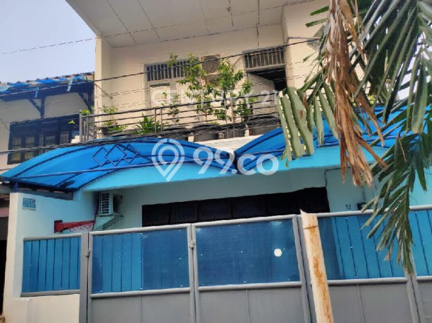 Lokasi terbaik! Rumah siap pakai disewakan di Johar Baru LB 160m2 Lokasi terbaik! Rumah siap pakai disewakan di Johar Baru LB 160m2