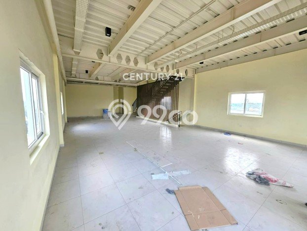 Unit Ruko disewakan di Serpong Tangerang Selatan dengan LT 247m2 / LB 567m2 Unit Ruko disewakan di Serpong Tangerang Selatan dengan LT 247m2 / LB 567m2