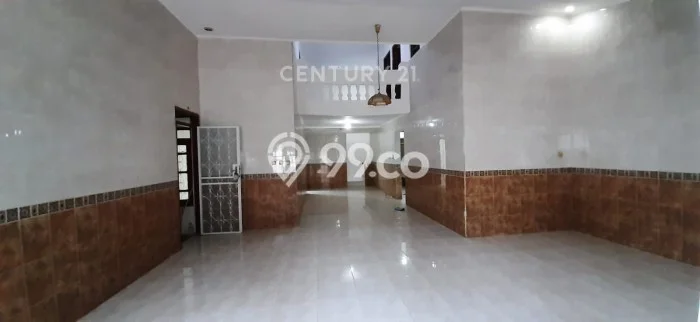 Lokasi terbaik! Rumah siap huni disewakan di Kelapa Gading LB 144m2 Lokasi terbaik! Rumah siap huni disewakan di Kelapa Gading LB 144m2