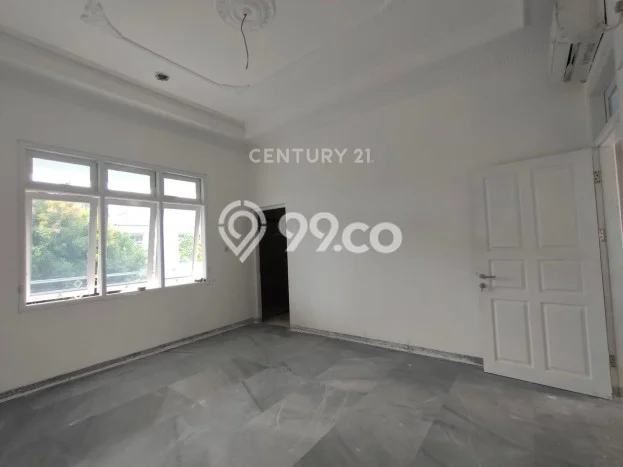 Rumah Kondisi Baik Disewakan di Pantai Indah Kapuk, Jakarta Utara LT 466m2, LB 622m2 Rumah Kondisi Baik Disewakan di Pantai Indah Kapuk, Jakarta Utara LT 466m2, LB 622m2