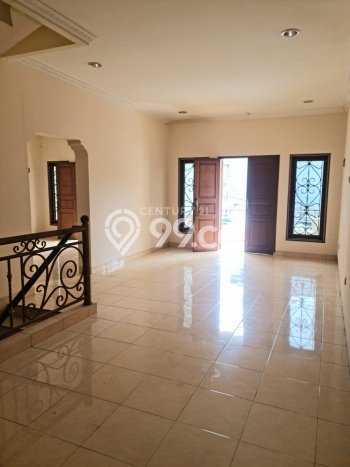 Unit Komersial Disewakan di Jakarta Barat Area Strategis Harga Kompetitif Unit Komersial Disewakan di Jakarta Barat Area Strategis Harga Kompetitif