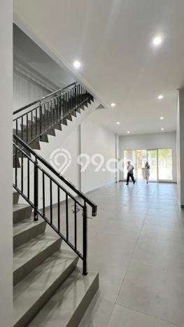 Untuk Dijual! Ruko di Pantai Indah Kapuk 2 Jakarta Utara LT 90m2 / LB 270m2 Kawasan Strategis Untuk Dijual! Ruko di Pantai Indah Kapuk 2 Jakarta Utara LT 90m2 / LB 270m2 Kawasan Strategis