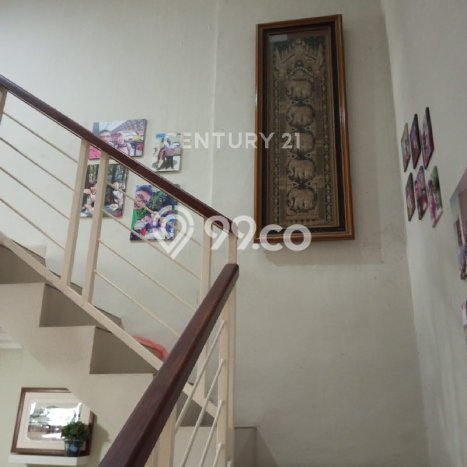 Jual Rumah Luas Elegan Dengan View Eksklusif di Buaran, Jakarta Timur Jual Rumah Luas Elegan Dengan View Eksklusif di Buaran, Jakarta Timur