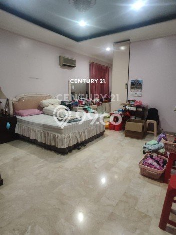 Siap Huni Rumah Mewah 4 Kamar di Kebon Jeruk Dekat ke Mana Pun Siap Huni Rumah Mewah 4 Kamar di Kebon Jeruk Dekat ke Mana Pun