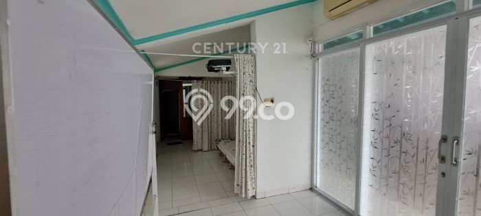 For Sale Rumah 5 Kamar Lokasi Strategis Bagus dan Strategis di Jagakarsa For Sale Rumah 5 Kamar Lokasi Strategis Bagus dan Strategis di Jagakarsa