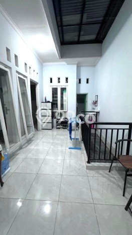 Hunian Cantik Modern Lb 336m2 di Pamulang, Tangerang Selatan Hunian Cantik Modern Lb 336m2 di Pamulang, Tangerang Selatan