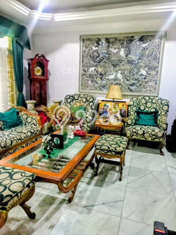 For Sale! Premium House LT 596m2 Desain Elegan di Pulomas For Sale! Premium House LT 596m2 Desain Elegan di Pulomas