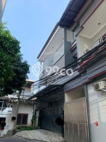 Dijual Rumah Strategis Bagus Punya 4 KT di Penjaringan Jakarta Utara SHM Dijual Rumah Strategis Bagus Punya 4 KT di Penjaringan Jakarta Utara SHM