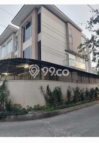 Rumah Elit Modern Tanpa Renovasi di Duri Kepa Jakarta Barat Rumah Elit Modern Tanpa Renovasi di Duri Kepa Jakarta Barat