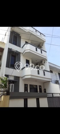 Kos-kosan Dijual di Tanjung Duren Jakarta Barat Luas 210m2 Kos-kosan Dijual di Tanjung Duren Jakarta Barat Luas 210m2