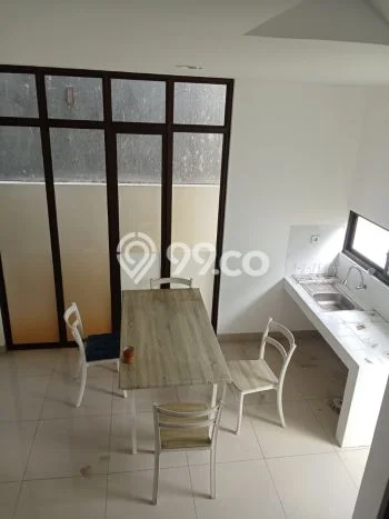 Disewakan! Rumah 2 Kamar Tidur &
2 Kamar Mandi di Jakarta Garden City, Jakarta Timur Disewakan! Rumah 2 Kamar Tidur &
2 Kamar Mandi di Jakarta Garden City, Jakarta Timur