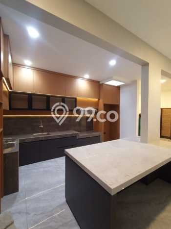 Lokasi strategis! Rumah siap pakai dikontrakkan di Cakung LB 240m2 Lokasi strategis! Rumah siap pakai dikontrakkan di Cakung LB 240m2