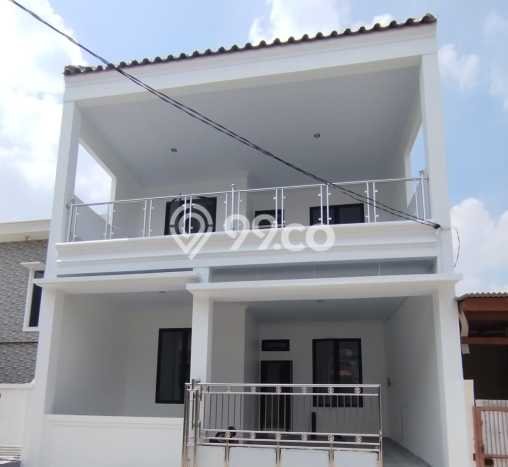 For Sale Hunian Rumah Terawat 4 Kamar di Harapan Indah, Bekasi For Sale Hunian Rumah Terawat 4 Kamar di Harapan Indah, Bekasi
