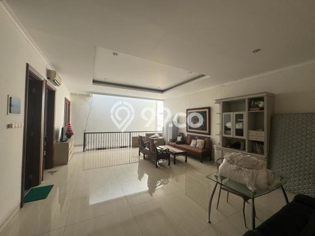 Dijual Rumah Luas Elegan Dengan View Eksklusif di Tomang, Jakarta Barat Dijual Rumah Luas Elegan Dengan View Eksklusif di Tomang, Jakarta Barat