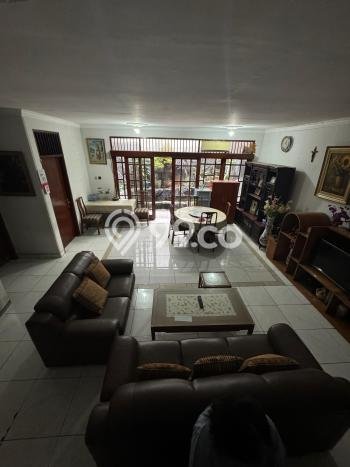 HARGA SPESIAL! Rumah Minimalis di Tomang, Jakarta Barat, Luas 180m² Bangunan 300m² BISA KPR! HARGA SPESIAL! Rumah Minimalis di Tomang, Jakarta Barat, Luas 180m² Bangunan 300m² BISA KPR!
