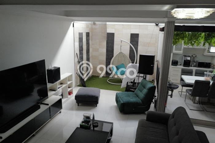 RARE UNIT! Rumah di BKR, 5 KT, View Indah, LT 204m² Bangunan 350m² RARE UNIT! Rumah di BKR, 5 KT, View Indah, LT 204m² Bangunan 350m²