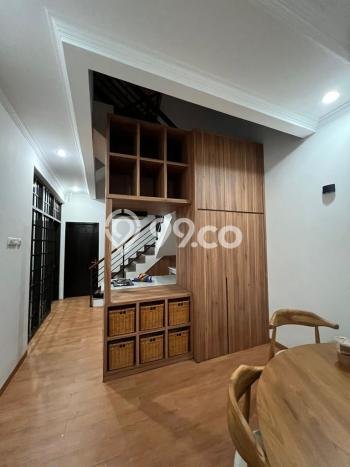 UNIT LANGKA! Rumah di Cigadung, 2 KM, View Indah, LT 109m² Bangunan 218m² UNIT LANGKA! Rumah di Cigadung, 2 KM, View Indah, LT 109m² Bangunan 218m²