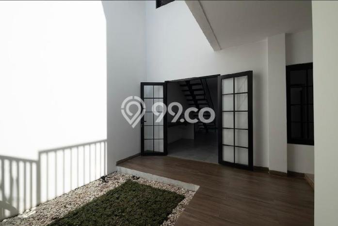 For Sale Rumah 4 Kamar Lokasi Strategis Nyaman dan Strategis di Antapani For Sale Rumah 4 Kamar Lokasi Strategis Nyaman dan Strategis di Antapani