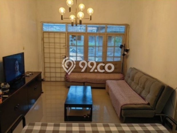 SPECIAL OFFER! Rumah Nyaman di Buah Batu, LT 153m2m² LB 300m2m² SPECIAL OFFER! Rumah Nyaman di Buah Batu, LT 153m2m² LB 300m2m²