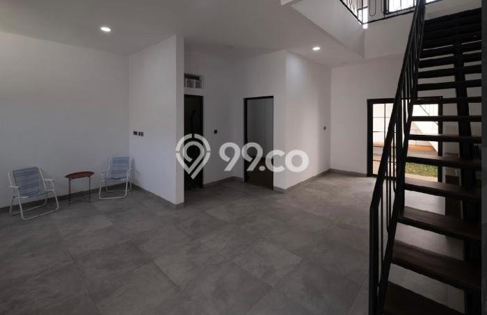 For Sale Rumah 4 Kamar Lokasi Strategis Nyaman dan Strategis di Antapani For Sale Rumah 4 Kamar Lokasi Strategis Nyaman dan Strategis di Antapani