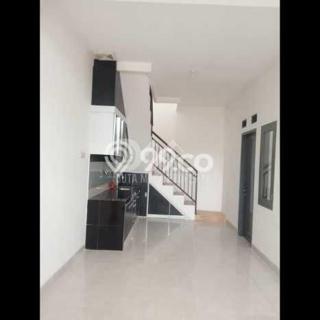 SIAP HUNI! Rumah Strategis di Graha Raya, Luas 94m2m² Bangunan 90m2m² SIAP HUNI! Rumah Strategis di Graha Raya, Luas 94m2m² Bangunan 90m2m²