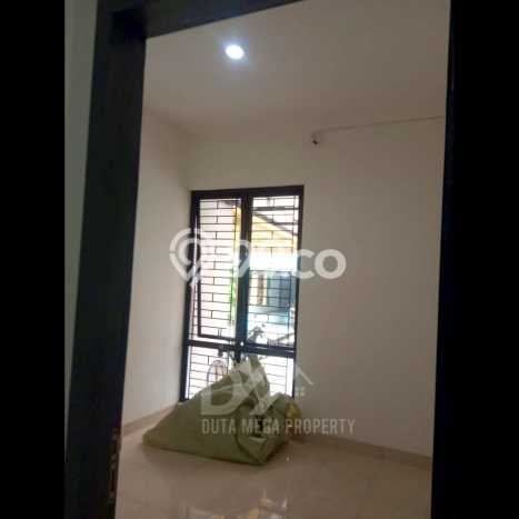 SIAP HUNI! Rumah Strategis di Graha Raya, Luas 94m2m² Bangunan 90m2m² SIAP HUNI! Rumah Strategis di Graha Raya, Luas 94m2m² Bangunan 90m2m²