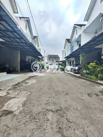 For Sale Hunian Rumah Nyaman 3 KT di Bintaro, Tangerang Selatan For Sale Hunian Rumah Nyaman 3 KT di Bintaro, Tangerang Selatan