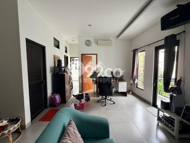 Rumah Elit Modern Tanpa Renovasi di Graha Raya Tangerang Rumah Elit Modern Tanpa Renovasi di Graha Raya Tangerang